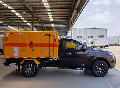 昭苏爆破器材运输车